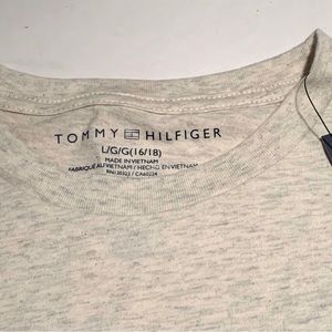 Tommy Hilfiger Boys T-shirt Size LG/G (16-18)  Beige With Logo